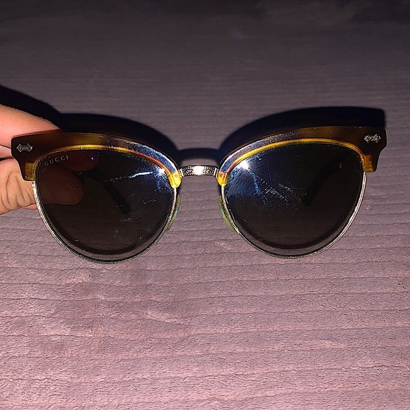 Gucci sunglasses - Picture 1 of 3